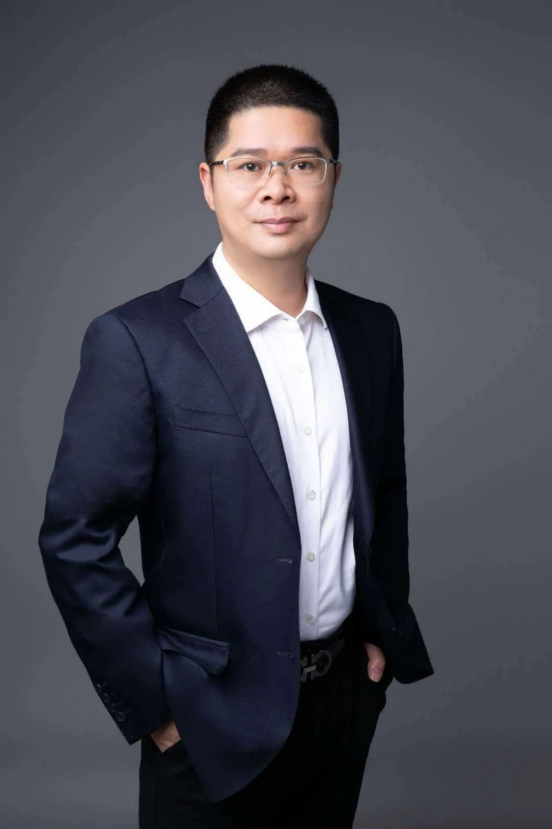 Zuoluo 罗智禄的正式肖像